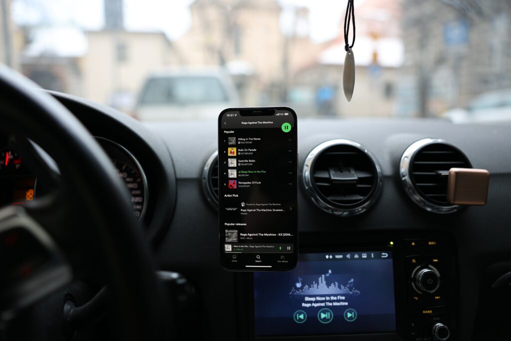 spotify web player mobile on car